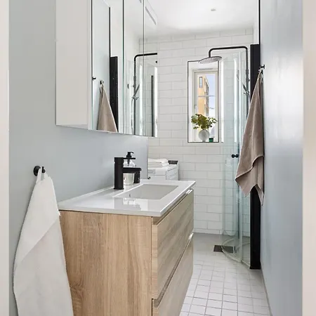 Peaceful Spot In The Centre - Light And Cozy Apartment *