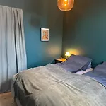 Peaceful Spot In The Centre - Light And Cozy Appartement